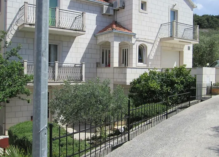 Nives B. Apartment *