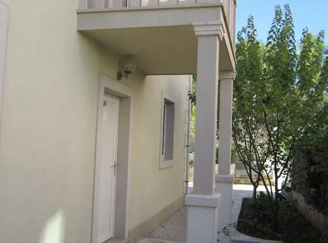 Nives B. Апартаменты